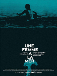 Une femme à la mer